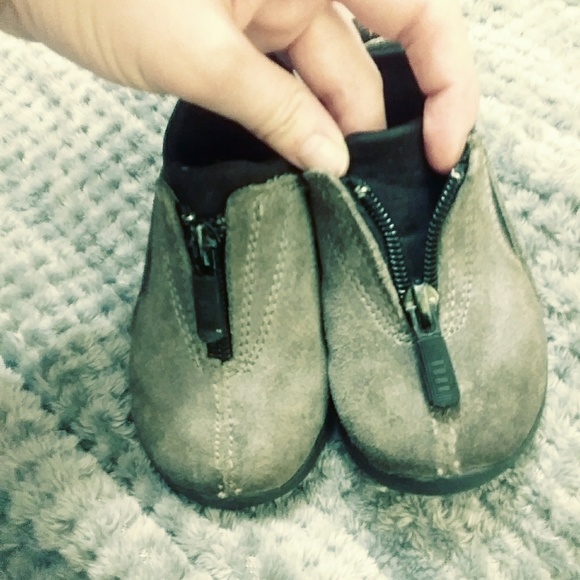 Lands'End dark grey suede sneakers - Picture 5 of 5